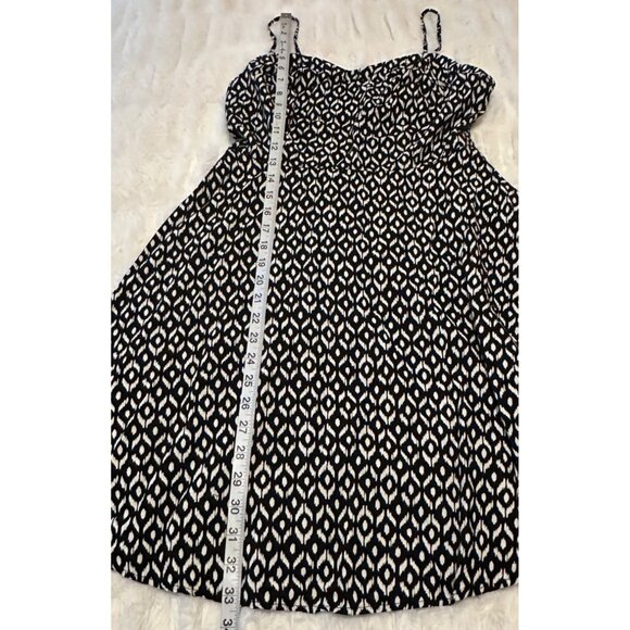 Old Navy Mini Sundress w/Spaghetti Straps Geometric 100% Rayon Junior's Size M - Picture 9 of 16